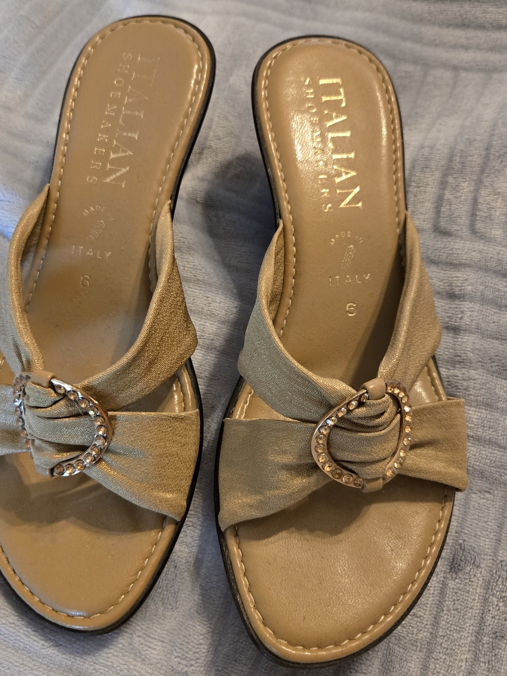 Italian Shoemakers Women's Tan Slide Sandals with Decorative Buckle